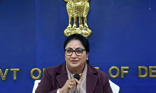 Delhi रेखा गुप्ता ने AAP सरकार पर साधा निशाना Delhi रेखा गुप्ता ने AAP सरकार पर साधा निशाना