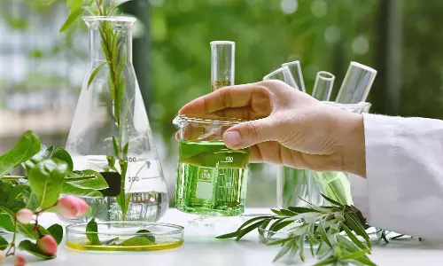 महाराष्ट्र में आयुर्वेदिक दवा कंपनियों पर FDA की बड़ी कार्रवाई, 135 निर्माताओं को कारण बताओ नोटिस महाराष्ट्र में आयुर्वेदिक दवा कंपनियों पर FDA की बड़ी कार्रवाई, 135 निर्माताओं को कारण बताओ नोटिस