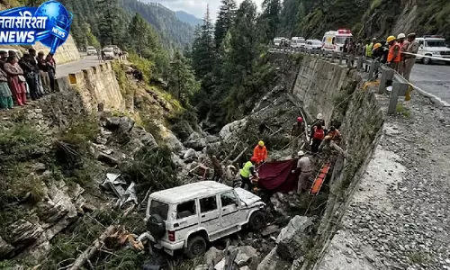 संगड़ाह में बोलेरो खाई में गिरी, 4 की मौत संगड़ाह में बोलेरो खाई में गिरी, 4 की मौत