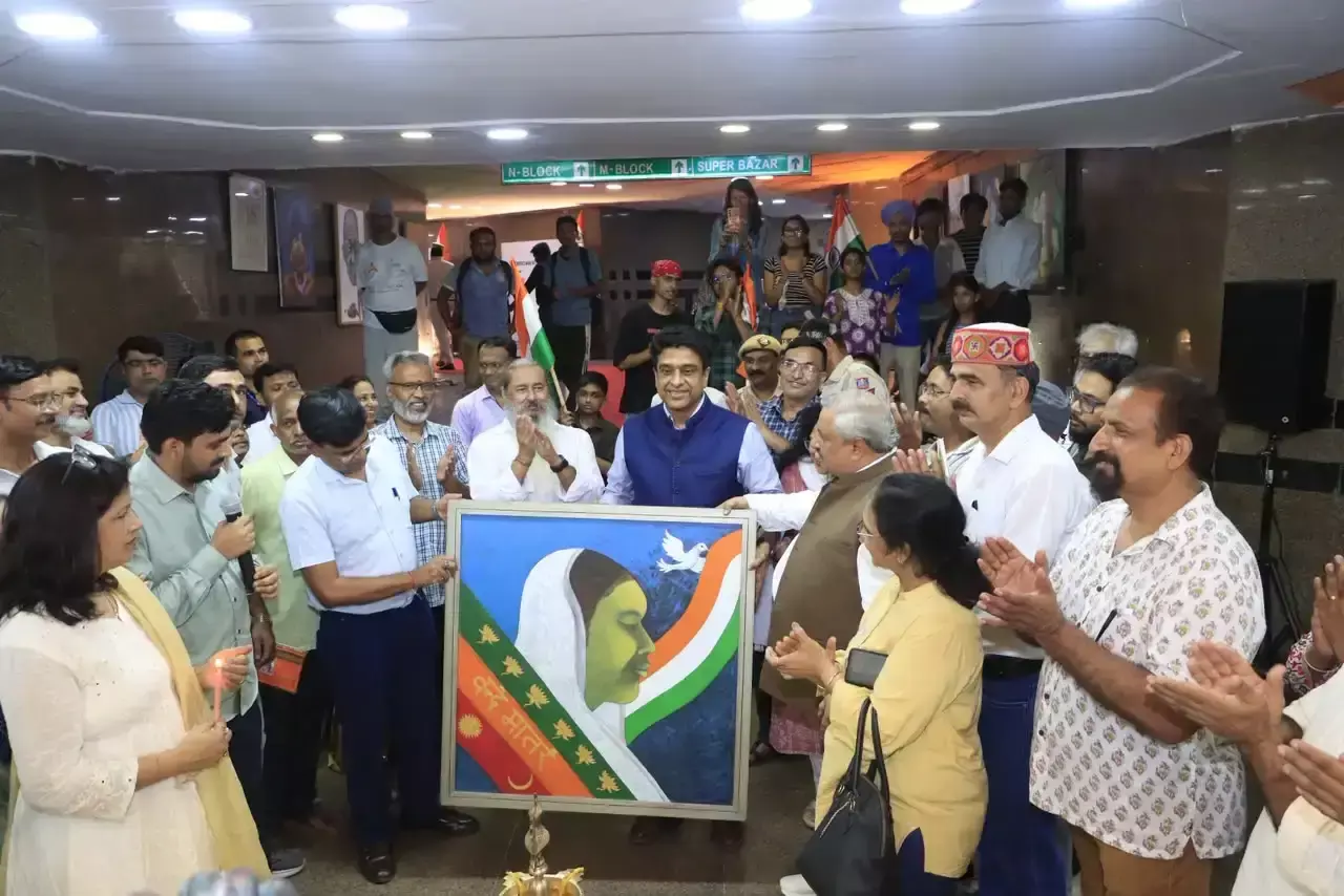 New Delhi: ‘हर घर तिरंगा’ कला प्रदर्शनी का कनॉट प्लेस में आगाज, चहल ने किया शुभारंभ