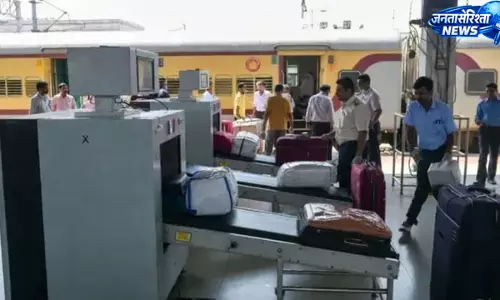 स्वतंत्रता दिवस से पहले दिल्ली के रेलवे स्टेशनों पर सुरक्षा कड़ी स्वतंत्रता दिवस से पहले दिल्ली के रेलवे स्टेशनों पर सुरक्षा कड़ी