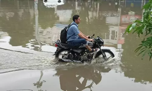 यमुनानगर में जलभराव से बढ़ी परेशानी यमुनानगर में जलभराव से बढ़ी परेशानी