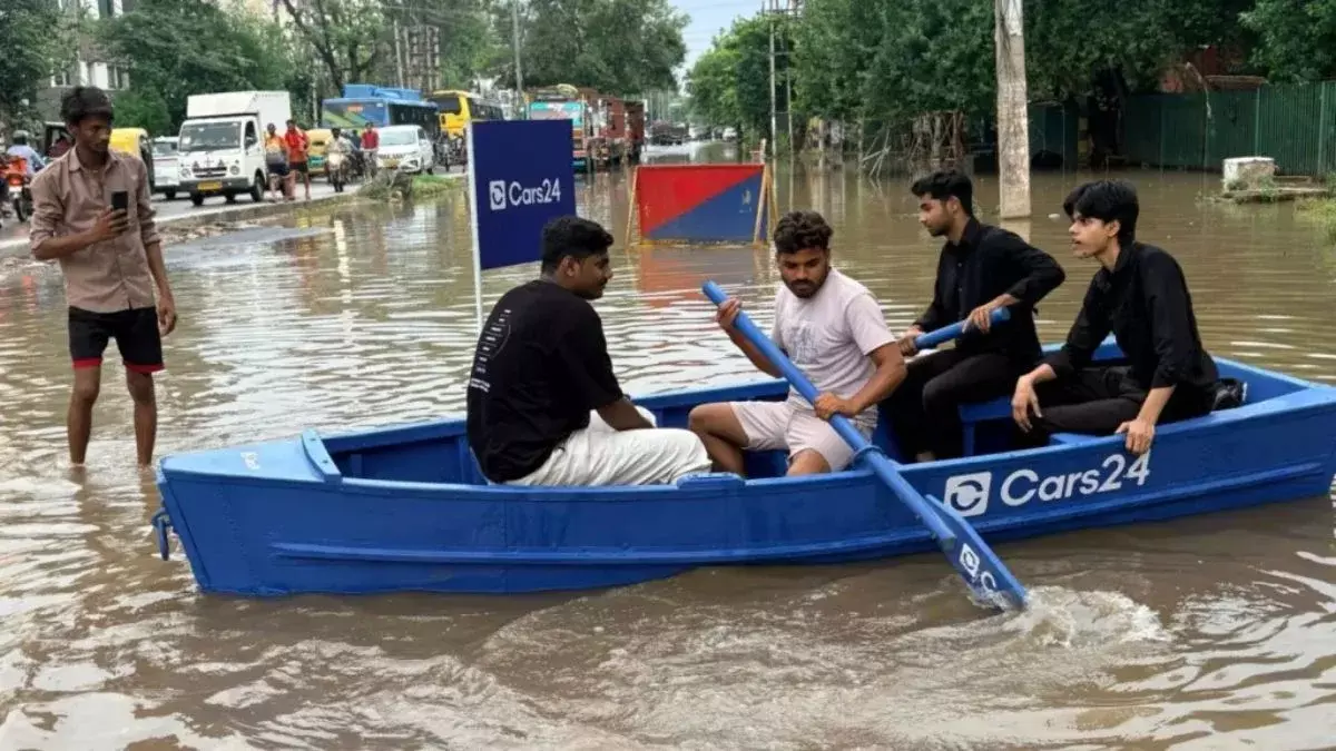 Gurugram: गुरुग्राम में पानी के बीच नाव चलाने पर विवाद, चालान को लेकर पुलिस का स्पष्टीकरण