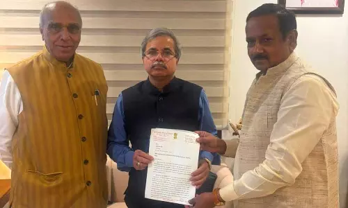 रायगढ़ स्टेशन पर प्रमुख ट्रेनों के ठहराव की मांग