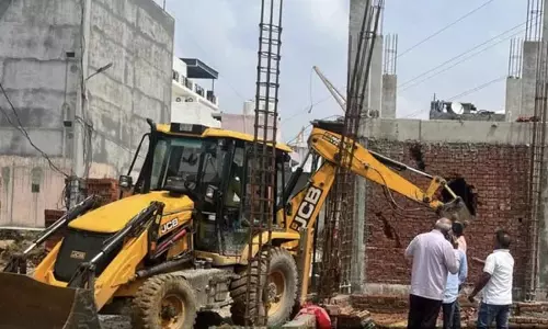 गुरुग्राम में अवैध निर्माण और अतिक्रमण पर निगम का बड़ा एक्शन, कई इलाकों में तोड़फोड़
