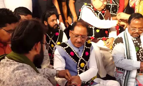 नवा रायपुर मुख्यमंत्री निवास में हरेली तिहार की धूम, देखें LIVE नवा रायपुर मुख्यमंत्री निवास में हरेली तिहार की धूम, देखें LIVE