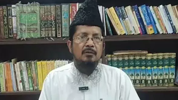 मुस्लिम जमात की अपील: इबादतगाहों में मर्यादित पोशाक पहनने का संदेश मुस्लिम जमात की अपील: इबादतगाहों में मर्यादित पोशाक पहनने का संदेश