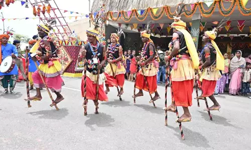 छत्तीसगढ़ के पहले पर्व हरेली पर मुख्यमंत्री निवास में सजी लोक संस्कृति की जीवंत झांकी छत्तीसगढ़ के पहले पर्व हरेली पर मुख्यमंत्री निवास में सजी लोक संस्कृति की जीवंत झांकी