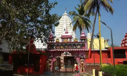 संबलपुर में युवक की हत्या से तनाव, पटणेश्वरी मंदिर के पास वारदात संबलपुर में युवक की हत्या से तनाव, पटणेश्वरी मंदिर के पास वारदात
