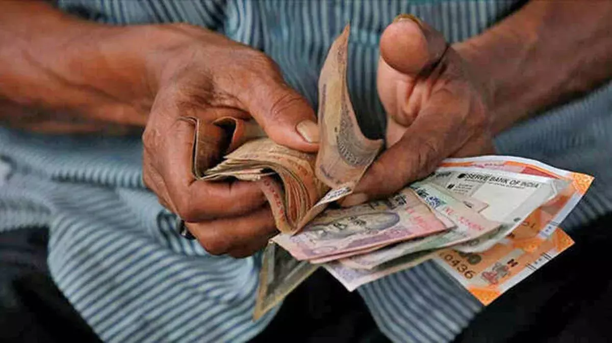ओणम पर राहत: वेलफेयर पेंशन का एडवांस भुगतान संभव ओणम पर राहत: वेलफेयर पेंशन का एडवांस भुगतान संभव