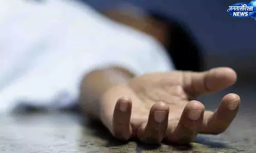 दुर्ग बायपास पर बाइक खाई में गिरी, युवती की मौत