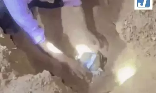 पाइपलाइन से कच्चा तेल चोरी करने वाले 8 लोग गिरफ्तार, गिरोह ने बंजर जमीन में गहरा गड्ढा खोदा