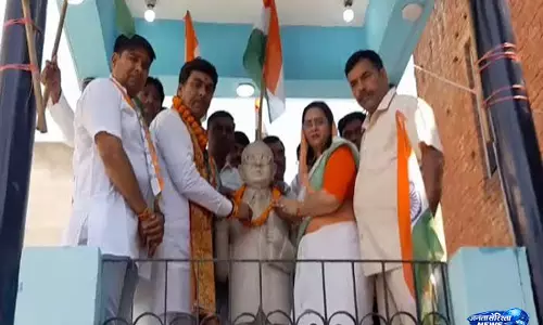 नानपुर में तिरंगे के साथ उमड़ा हुजूम गूंजे देशभक्ति के नारे नानपुर में तिरंगे के साथ उमड़ा हुजूम गूंजे देशभक्ति के नारे