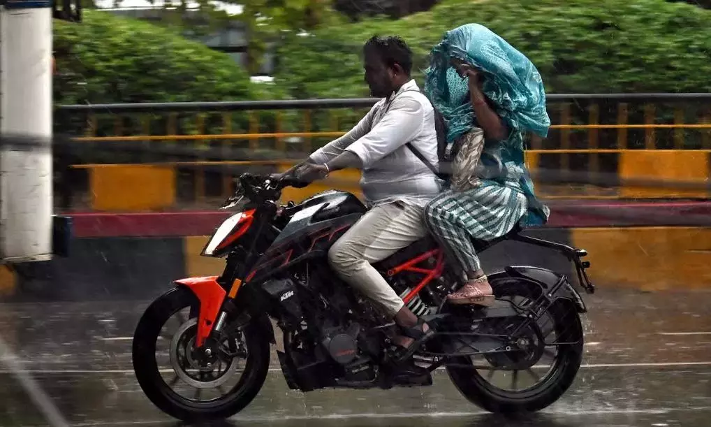 Telangana: कम दबाव के क्षेत्र से आज पूरे तेलंगाना में सक्रिय बारिश हो सकती है Telangana: कम दबाव के क्षेत्र से आज पूरे तेलंगाना में सक्रिय बारिश हो सकती है
