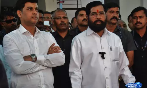 शिवसेना विवाद में नया मोड़ शिंदे के मुख्य नेता पद पर सवाल