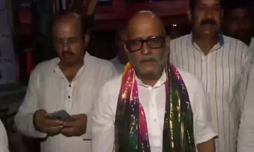 अयोध्या में अजय राय ने किए हनुमानगढ़ी के दर्शन, सरकार से पूछा सवाल अयोध्या में अजय राय ने किए हनुमानगढ़ी के दर्शन, सरकार से पूछा सवाल