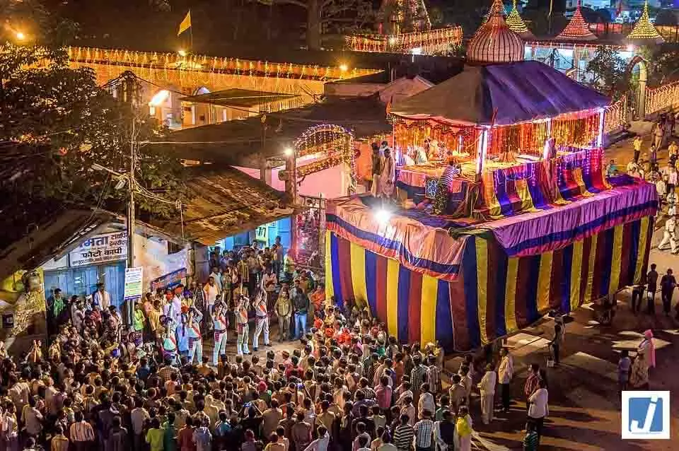 आज से विश्व प्रसिद्ध बस्तर दशहरा पर्व का आगाज आज से विश्व प्रसिद्ध बस्तर दशहरा पर्व का आगाज