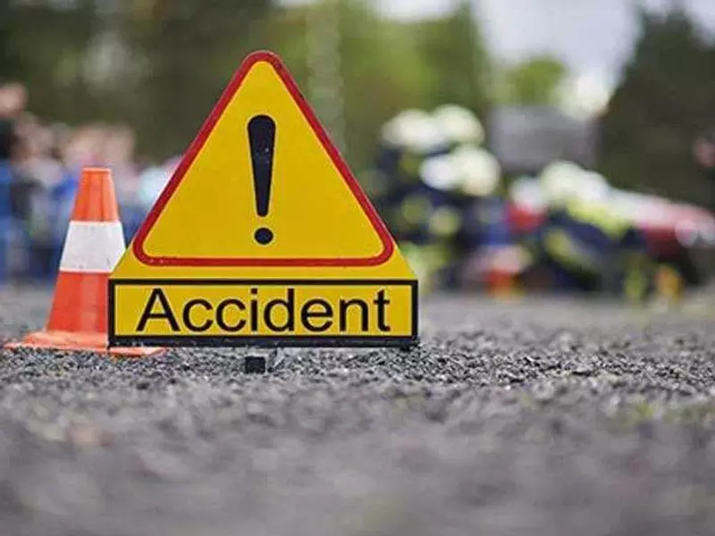 Delhi कैंट में कार ने महिला को कुचला, ड्राइवर गिरफ्तार Delhi कैंट में कार ने महिला को कुचला, ड्राइवर गिरफ्तार