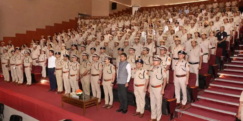 Delhi पुलिस मुख्यालय में गूंजा ‘वंदे मातरम’ Delhi पुलिस मुख्यालय में गूंजा ‘वंदे मातरम’