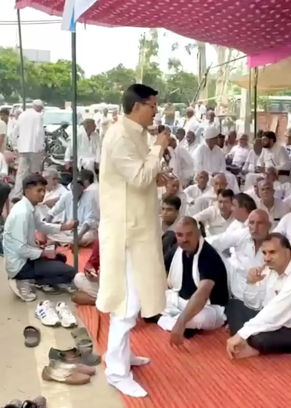 Hisar: जीवन हत्याकांड पर उमेद लोहान का सरकार से सख्त कार्रवाई का आग्रह Hisar: जीवन हत्याकांड पर उमेद लोहान का सरकार से सख्त कार्रवाई का आग्रह