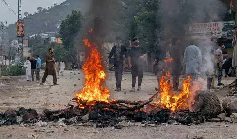 इस्लामाबाद के अधिकार के लिए एक बड़ी चुनौती इस्लामाबाद के अधिकार के लिए एक बड़ी चुनौती