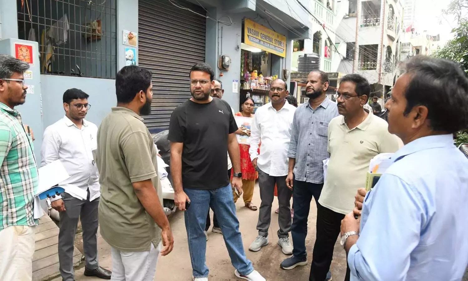 GVMC कमिश्नर केतन गर्ग ने पीने के पानी की कमी को रोकने के लिए उपाय करने का भरोसा दिलाया GVMC कमिश्नर केतन गर्ग ने पीने के पानी की कमी को रोकने के लिए उपाय करने का भरोसा दिलाया