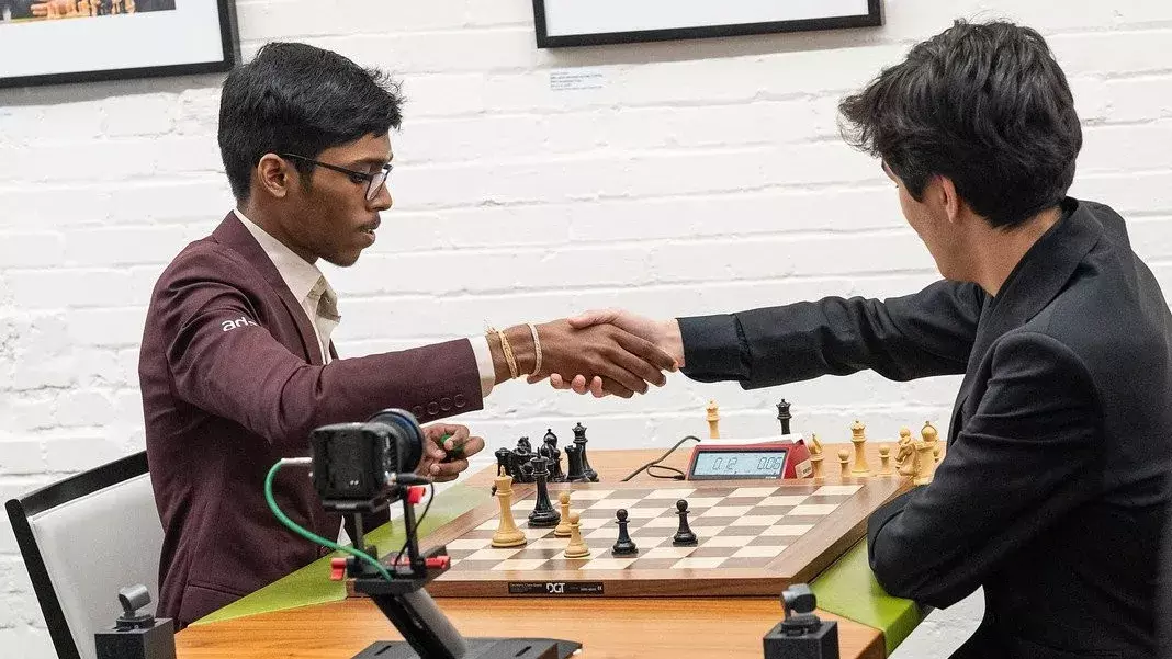 Chess Blast: प्रज्ञानंद ने वर्ल्ड चैलेंजर सिंदारोव को दी मात Chess Blast: प्रज्ञानंद ने वर्ल्ड चैलेंजर सिंदारोव को दी मात