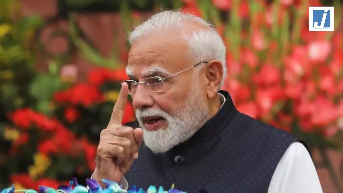 शॉर्टकट विल कट यू शॉर्ट, प्रधानमंत्री मोदी का संदेश- शॉर्टकट के रास्ते से निकलें बाहर नौजवान शॉर्टकट विल कट यू शॉर्ट, प्रधानमंत्री मोदी का संदेश- शॉर्टकट के रास्ते से निकलें बाहर नौजवान