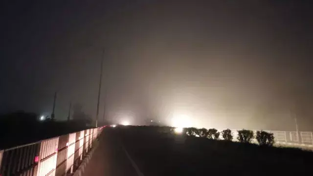 NH-07 पर स्ट्रीट लाइटें बंद, रात में अंधेरे में डूब रहा मार्ग NH-07 पर स्ट्रीट लाइटें बंद, रात में अंधेरे में डूब रहा मार्ग