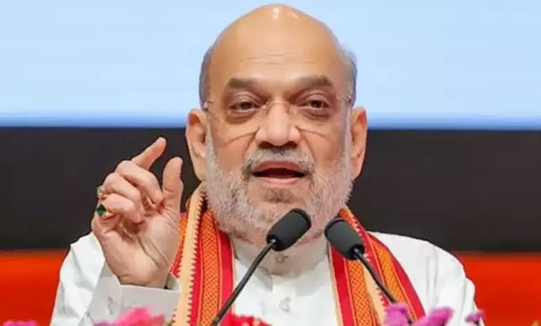 New Delhi: विपक्ष की चुनौती स्वीकार, अमित शाह बोले- तीन बजे से चर्चा के लिए तैयार New Delhi: विपक्ष की चुनौती स्वीकार, अमित शाह बोले- तीन बजे से चर्चा के लिए तैयार