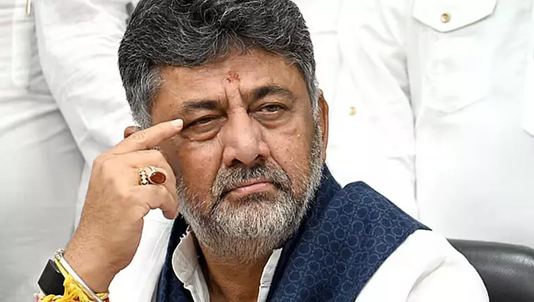कर्नाटक में मंत्रियों के विभागों का बंटवारा तय, 13 मंत्रियों को मिला प्रभार कर्नाटक में मंत्रियों के विभागों का बंटवारा तय, 13 मंत्रियों को मिला प्रभार