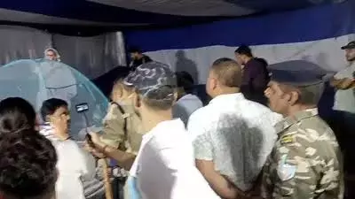 Ranchi: जयपाल सिंह स्टेडियम में आधी रात पहुंचे अधिकारी, भाजपा ने मांगा जवाब Ranchi: जयपाल सिंह स्टेडियम में आधी रात पहुंचे अधिकारी, भाजपा ने मांगा जवाब