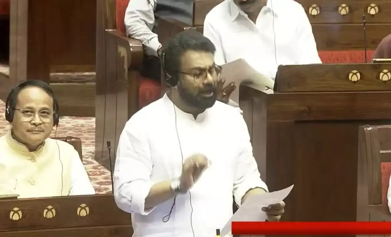 New Delhi: राज्यसभा में टिप्पणी को लेकर हंगामा, सभापति ने सदस्यों को दी सख्त नसीहत New Delhi: राज्यसभा में टिप्पणी को लेकर हंगामा, सभापति ने सदस्यों को दी सख्त नसीहत