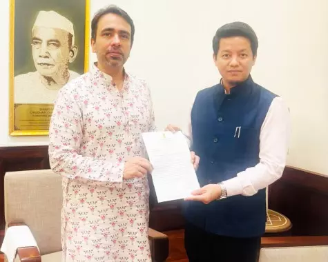 सांसद इंदिरा हैंग ने CBSE की 11वीं और 12वीं में क्षेत्रीय भाषाएं शामिल करने की मांग सांसद इंदिरा हैंग ने CBSE की 11वीं और 12वीं में क्षेत्रीय भाषाएं शामिल करने की मांग