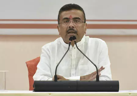 पश्चिम बंगाल ने असम के लिए बढ़ाया हाथ पश्चिम बंगाल ने असम के लिए बढ़ाया हाथ