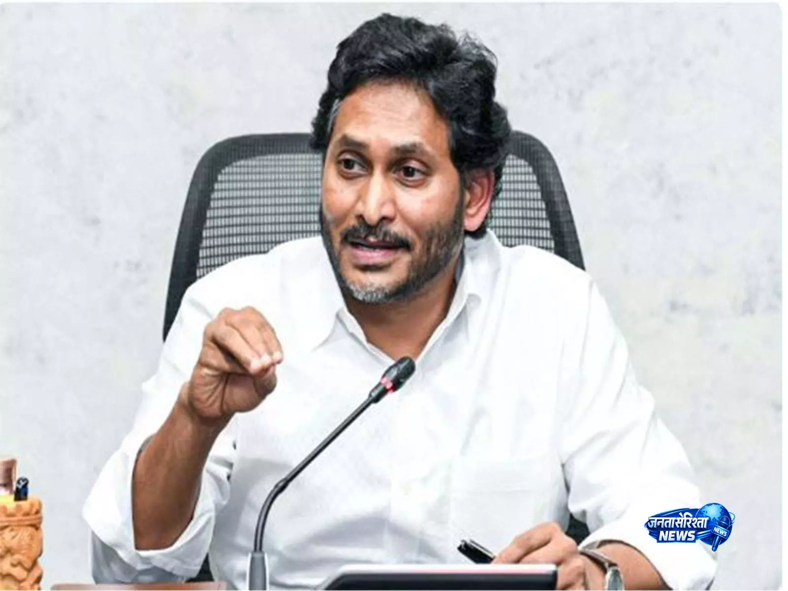 YS जगन मोहन रेड्डी ने पार्टी विधायकों से सरकार की नाकामियों को उजागर करने को कहा YS जगन मोहन रेड्डी ने पार्टी विधायकों से सरकार की नाकामियों को उजागर करने को कहा