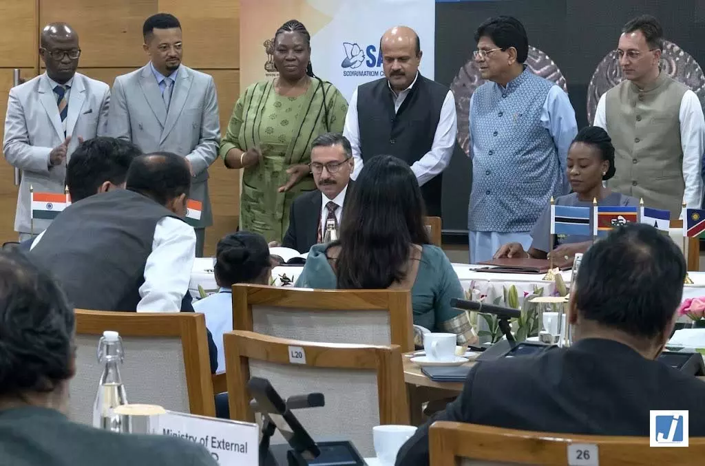 पीयूष गोयल की मौजूदगी में भारत-SACU ने TOR पर किए हस्ताक्षर पीयूष गोयल की मौजूदगी में भारत-SACU ने TOR पर किए हस्ताक्षर