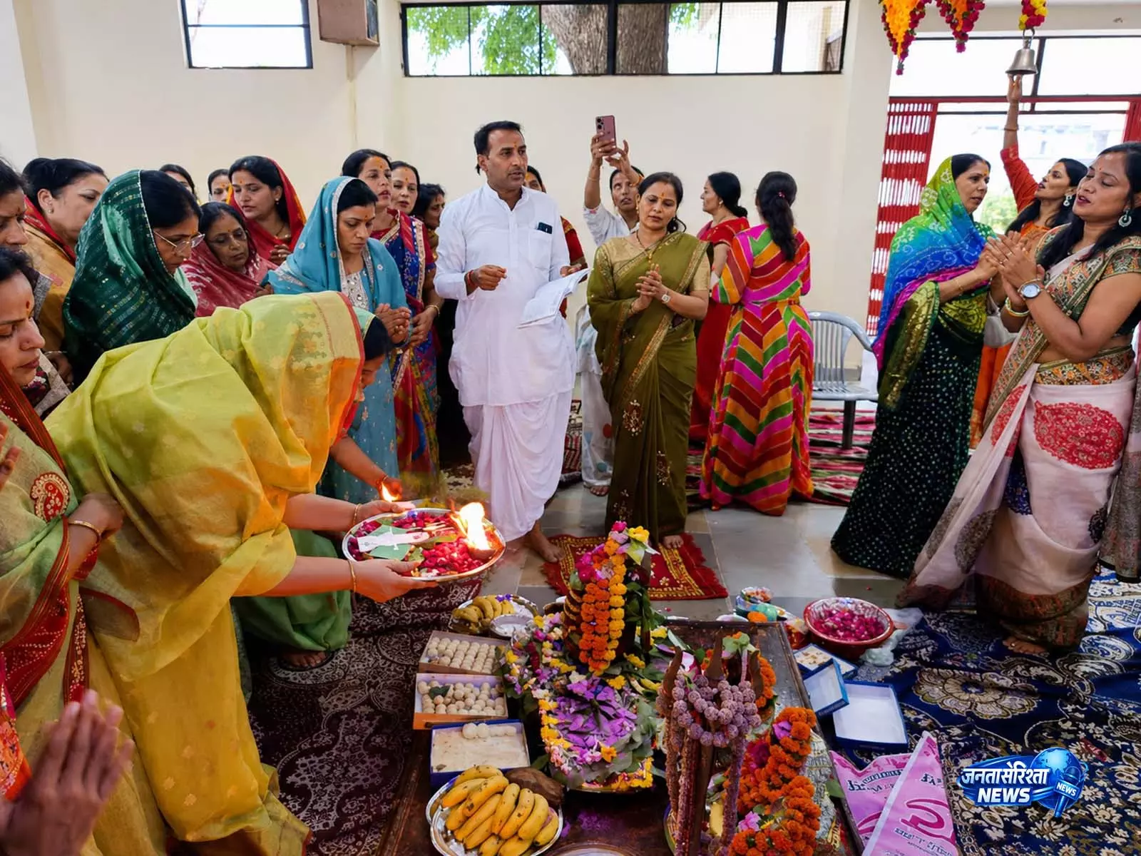मरुधरा माहेश्वरी महिला मंडल ने विधि-विधान से किया रुद्राभिषेक, 1111 बेलपत्रों से सजे भोलेनाथ मरुधरा माहेश्वरी महिला मंडल ने विधि-विधान से किया रुद्राभिषेक, 1111 बेलपत्रों से सजे भोलेनाथ