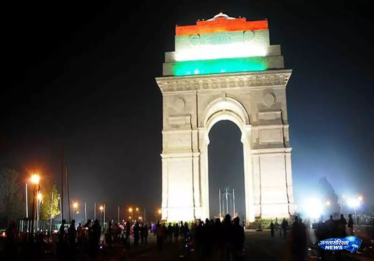 आजादी के वीकेंड पर फ्री में घूम आएं दिल्ली आजादी के वीकेंड पर फ्री में घूम आएं दिल्ली