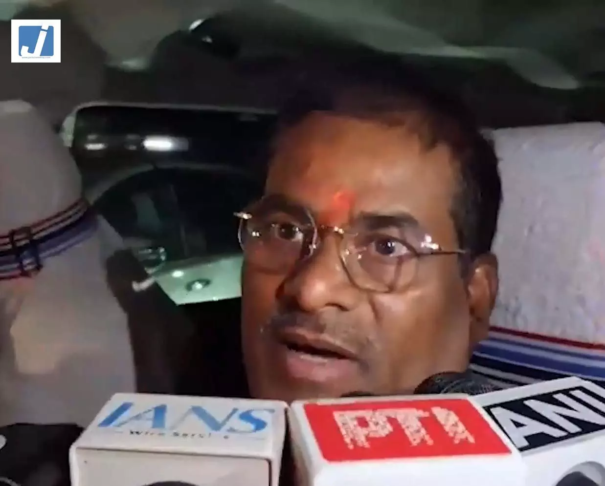 CM सम्राट चौधरी से मिले प्रमोद चंद्रवंशी, सरकार के कामकाज पर चर्चा CM सम्राट चौधरी से मिले प्रमोद चंद्रवंशी, सरकार के कामकाज पर चर्चा