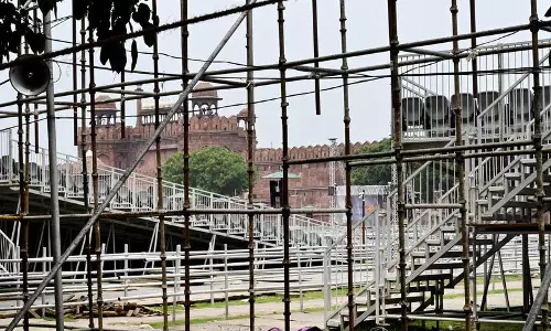 Delhi स्वतंत्रता दिवस रिहर्सल से कई सड़कें रहेंगी बंद Delhi स्वतंत्रता दिवस रिहर्सल से कई सड़कें रहेंगी बंद