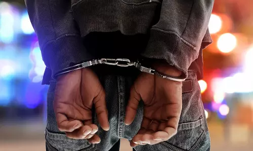 Noida: ड्रग्स तस्करी पर बड़ा एक्शन, छह करोड़ की खेप के साथ दो नाइजीरियन महिलाएं पकड़ीं