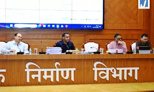 रायपुर में PWD की बैठक, समय पर काम नहीं तो ठेकेदार होंगे आगामी टेंडर से बाहर रायपुर में PWD की बैठक, समय पर काम नहीं तो ठेकेदार होंगे आगामी टेंडर से बाहर