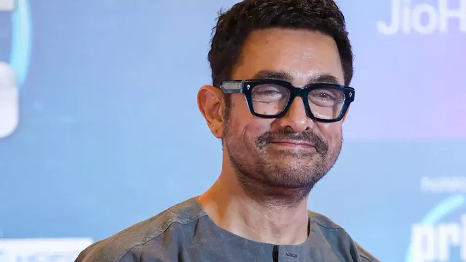 आमिर खान ने याद किया धर्मेंद्र संग पहली मुलाकात का पल, सुनाया दिलचस्प किस्सा आमिर खान ने याद किया धर्मेंद्र संग पहली मुलाकात का पल, सुनाया दिलचस्प किस्सा