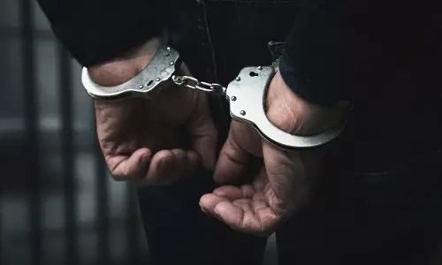 Noida: बीपीओ कर्मी हत्याकांड में इंजीनियर पर कसा शिकंजा, बिहार से गिरफ्तारी Noida: बीपीओ कर्मी हत्याकांड में इंजीनियर पर कसा शिकंजा, बिहार से गिरफ्तारी