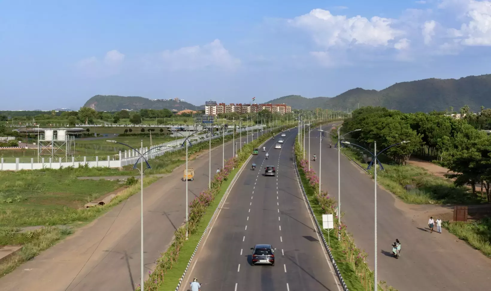 Andhra: नायडू गुरुवार को E-3 सीड एक्सेस रोड और स्टील ब्रिज का उद्घाटन करेंगे Andhra: नायडू गुरुवार को E-3 सीड एक्सेस रोड और स्टील ब्रिज का उद्घाटन करेंगे