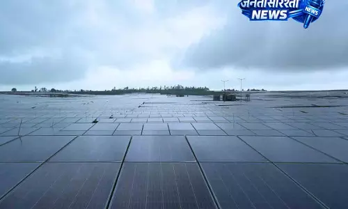सोलर एनर्जी में नया रिकॉर्ड: 2026 तक 50 GW क्षमता की ओर बढ़ता भारत सोलर एनर्जी में नया रिकॉर्ड: 2026 तक 50 GW क्षमता की ओर बढ़ता भारत