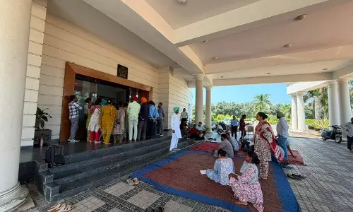 RGNUL कर्मचारियों का आरोप, पारदर्शिता की कमी पर बढ़ा विवाद RGNUL कर्मचारियों का आरोप, पारदर्शिता की कमी पर बढ़ा विवाद