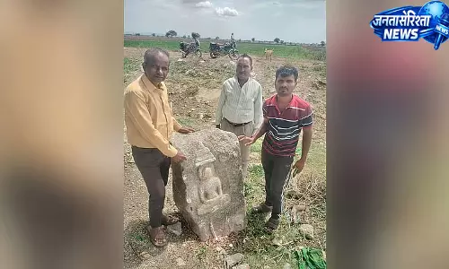 कर्नाटक के बेल्लारी में मिलीं मध्यकालीन जैन धर्म की चार दुर्लभ मूर्तियां कर्नाटक के बेल्लारी में मिलीं मध्यकालीन जैन धर्म की चार दुर्लभ मूर्तियां