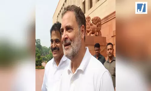 राहुल गांधी ने सुप्रीम कोर्ट का किया रुख, आय से अधिक संपत्ति जांच के हाईकोर्ट आदेश को दी चुनौती